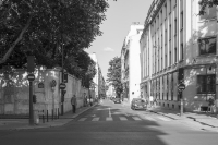 http://www.emileouroumov.fr/files/gimgs/th-50_13_EMO0056_Invalides - Rue de Babylone_12 mai.jpg